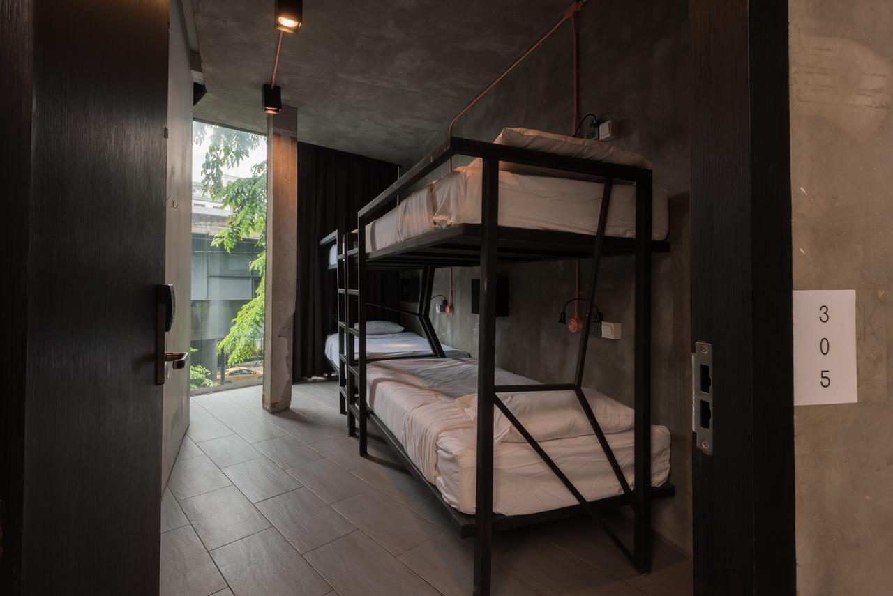 Thrive The Hostel : Patpong By The Belle Bangkok Exterior photo