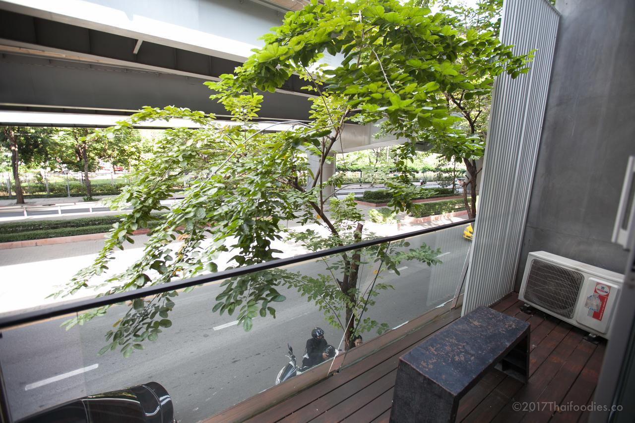 Thrive The Hostel : Patpong By The Belle Bangkok Exterior photo